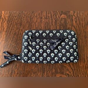 Vera Bradley zip around wallet